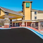 Quality Inn & Suites Huntsville Research Park Area