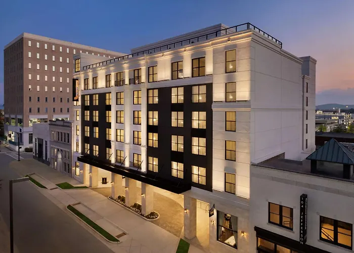 106 Jefferson Huntsville, Curio Collection By Hilton
