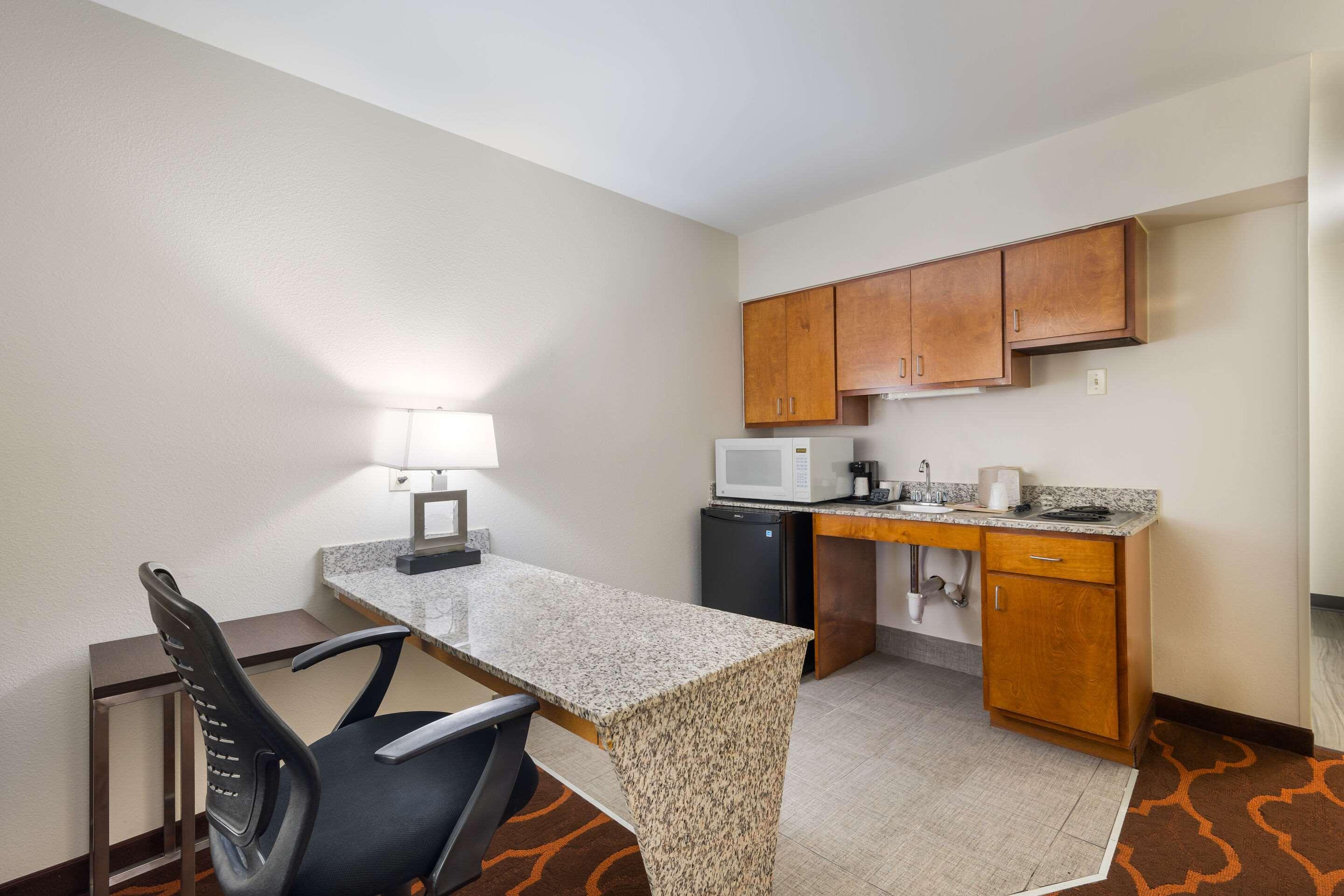 Quality & Research Park Area Hotel Huntsville