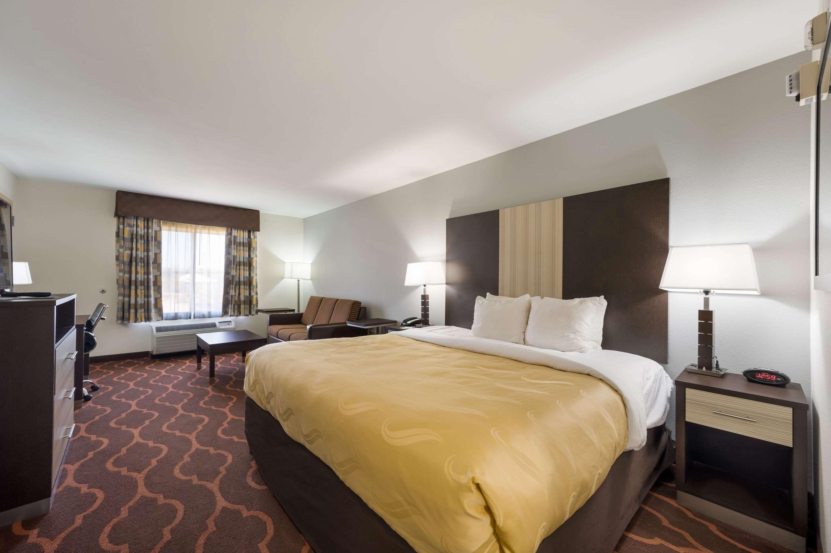 Hotel Quality & Research Park Area 3*