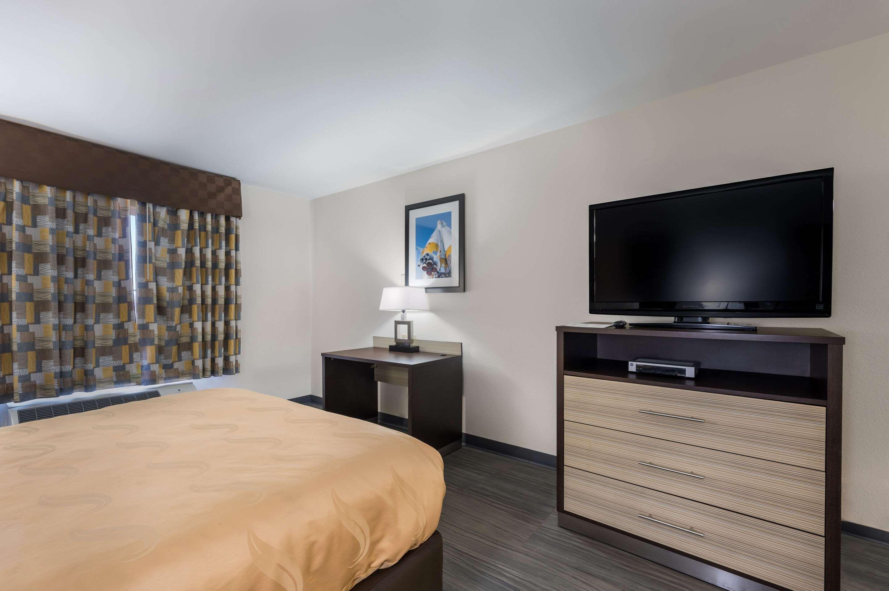 Quality & Research Park Area Hotel 3*