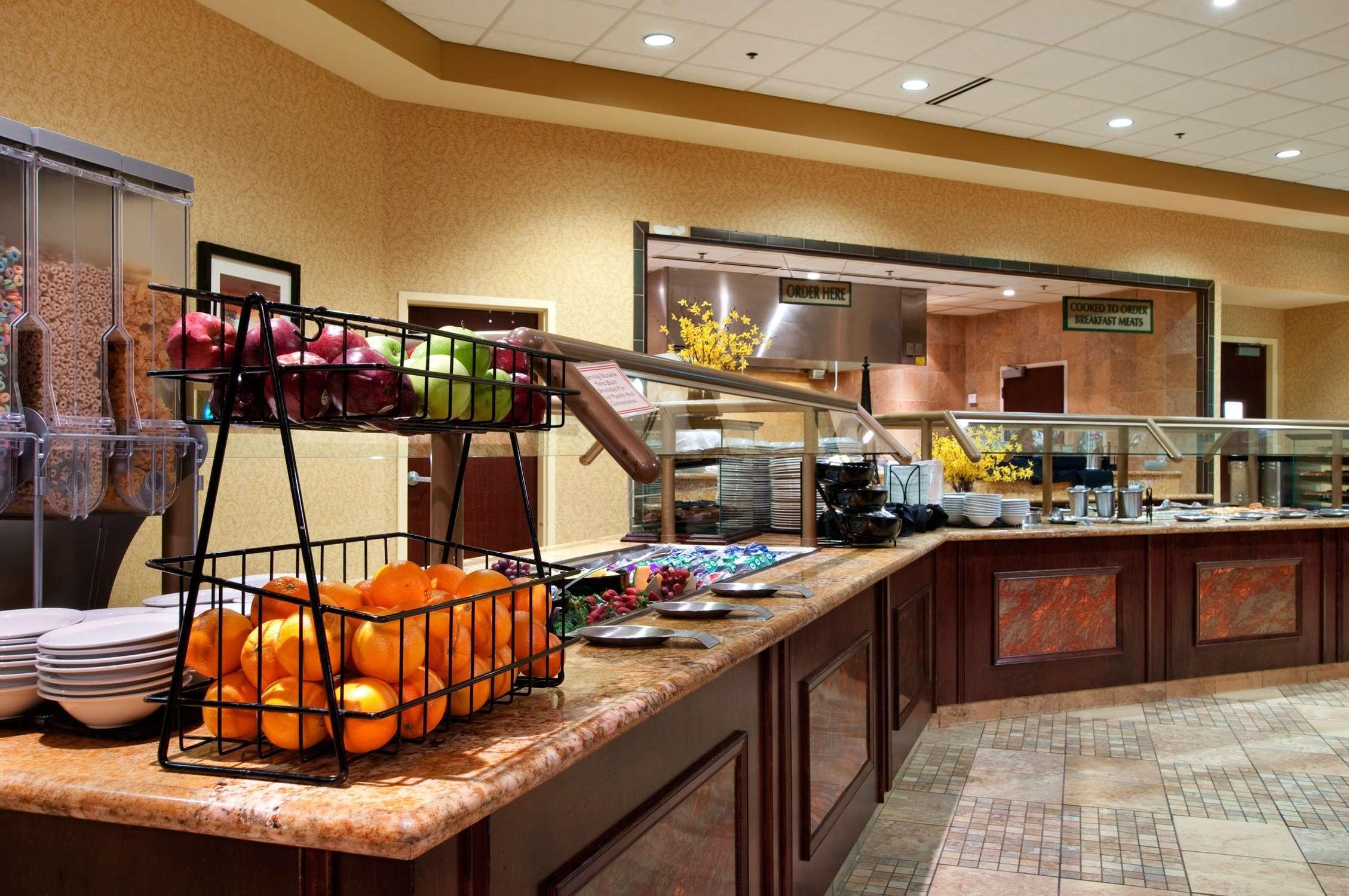 Hotel Embassy Huntsville