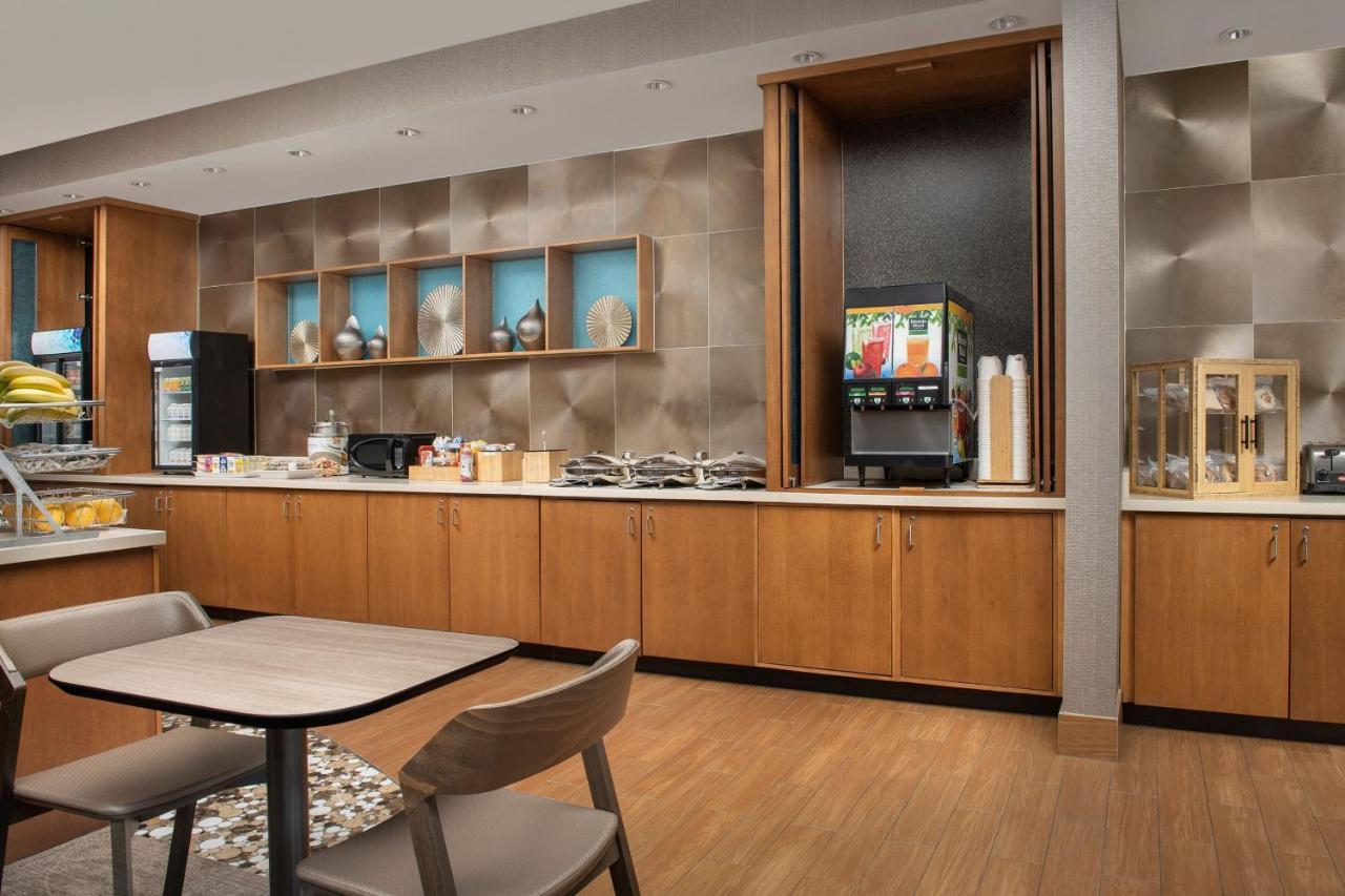 Springhill By Marriott West/research Park Hotel 3*