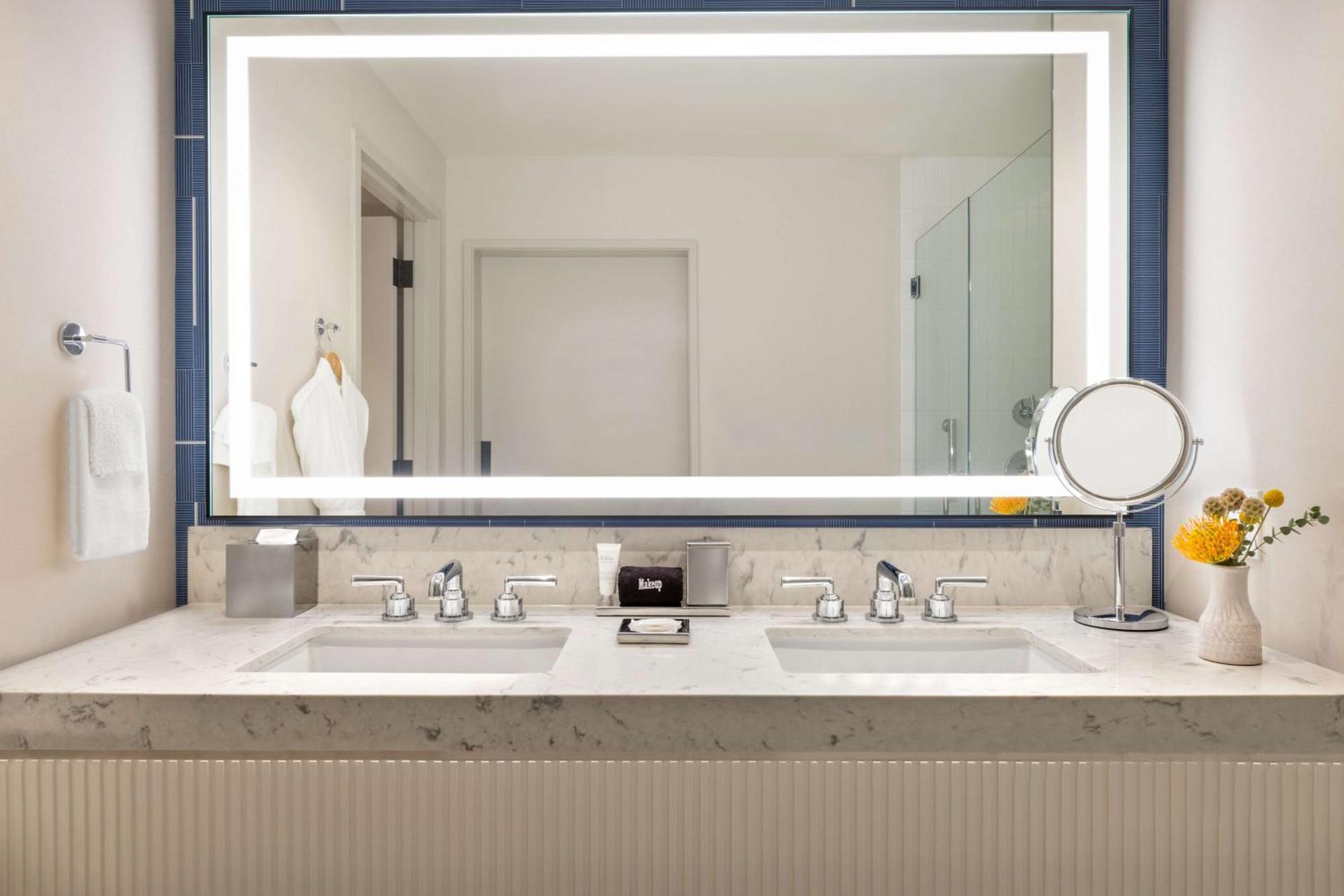 106 Jefferson Huntsville, Curio Collection By Hilton 4*