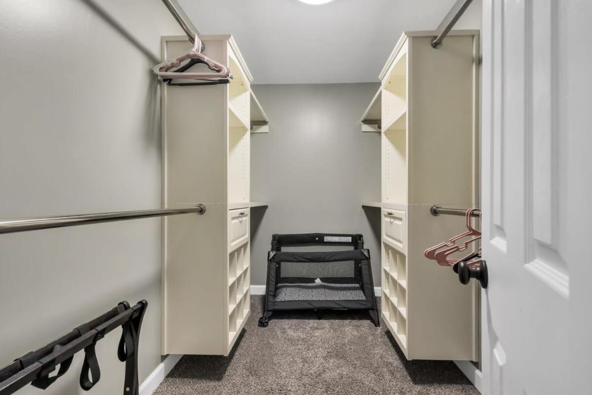 2 Units, Near Dwtn - American Oasis *