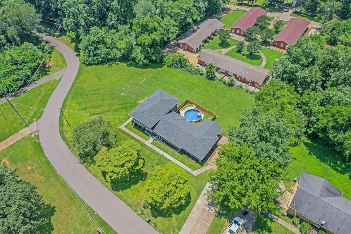 2 Units, Near Dwtn - American Oasis Holiday home Huntsville