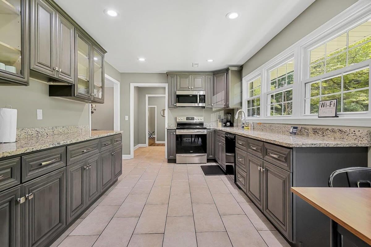 2 Units, Near Dwtn - American Oasis Huntsville