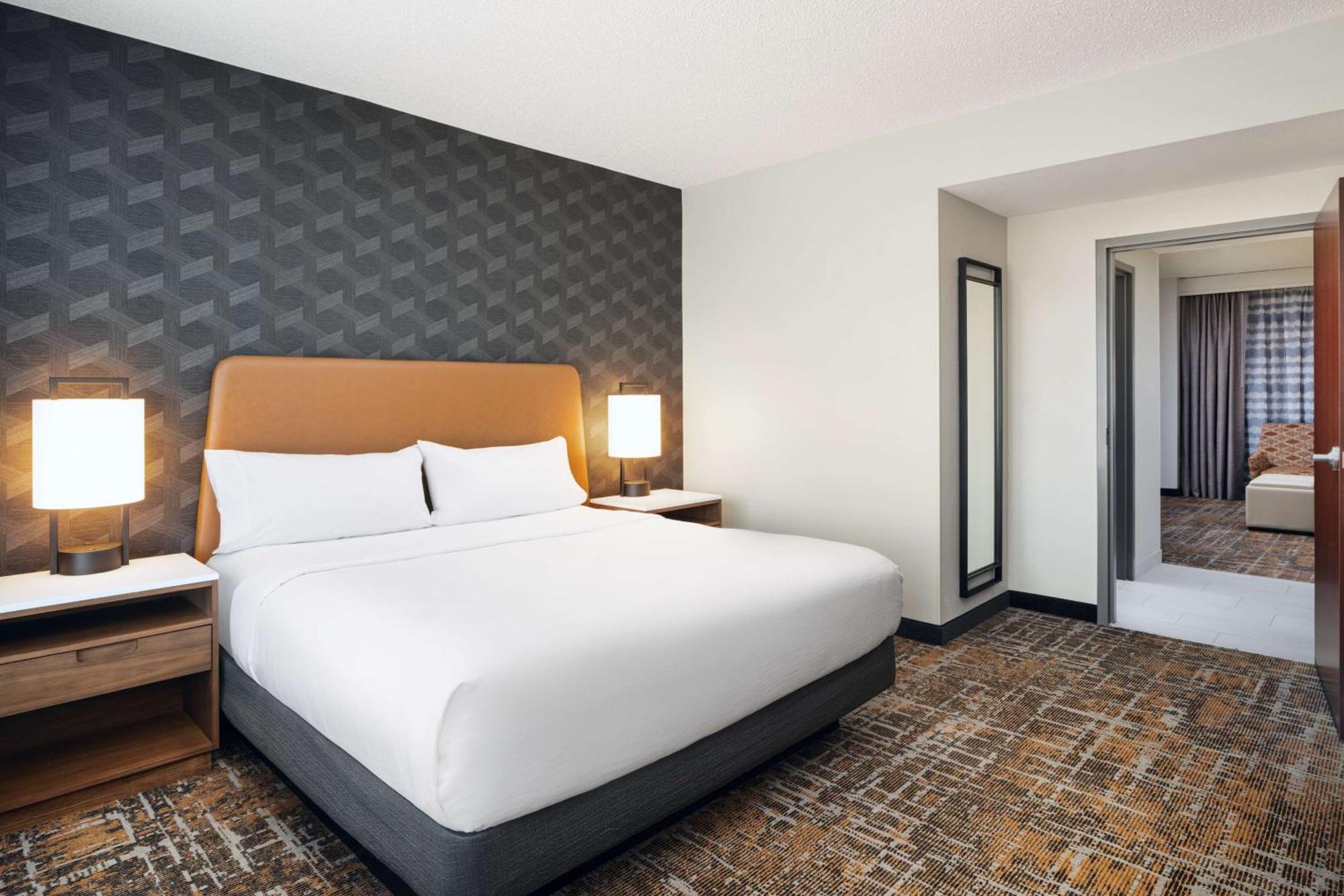 Embassy 4* Huntsville