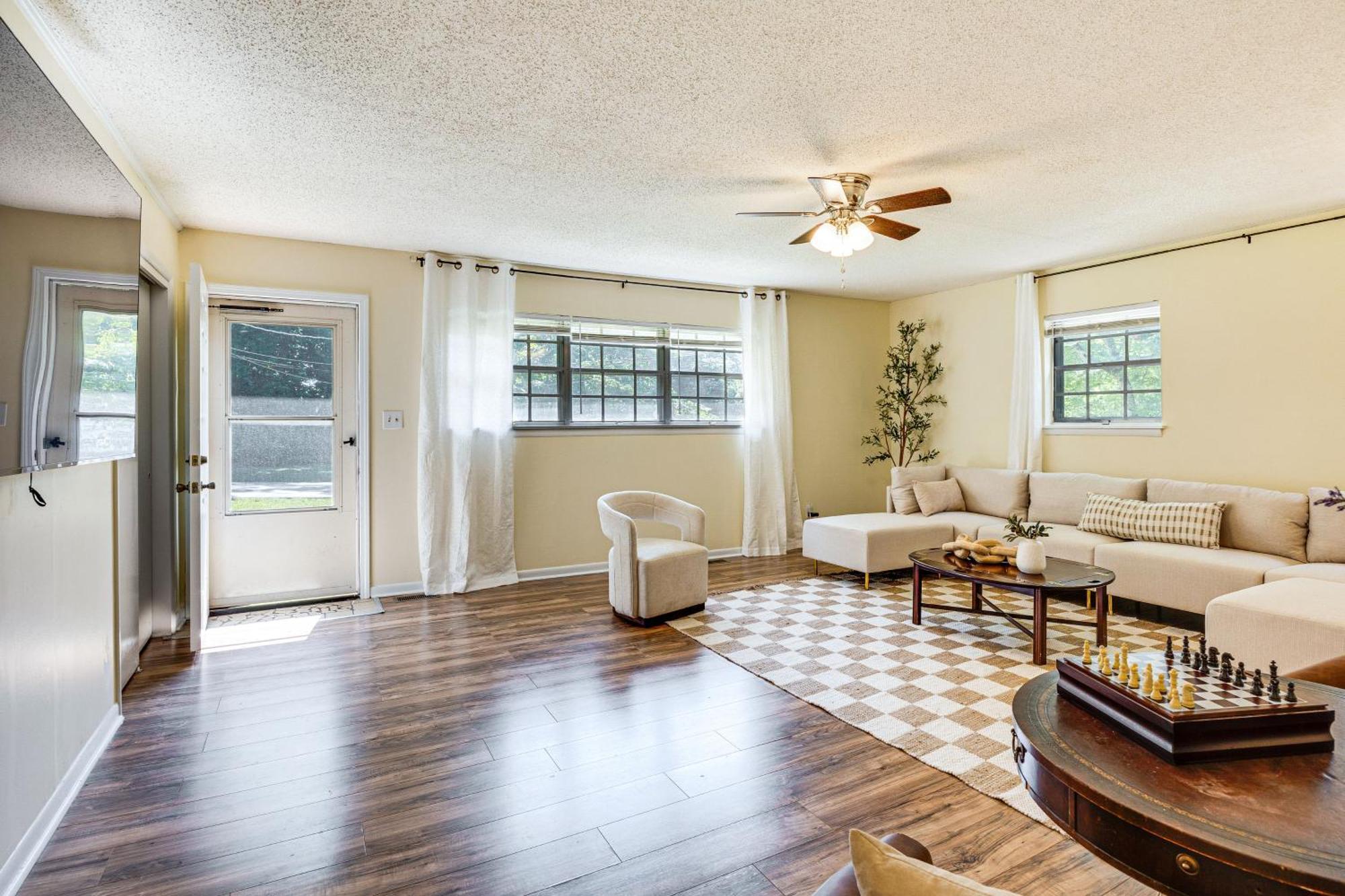 Holiday home Family-friendly With Spacious Yard