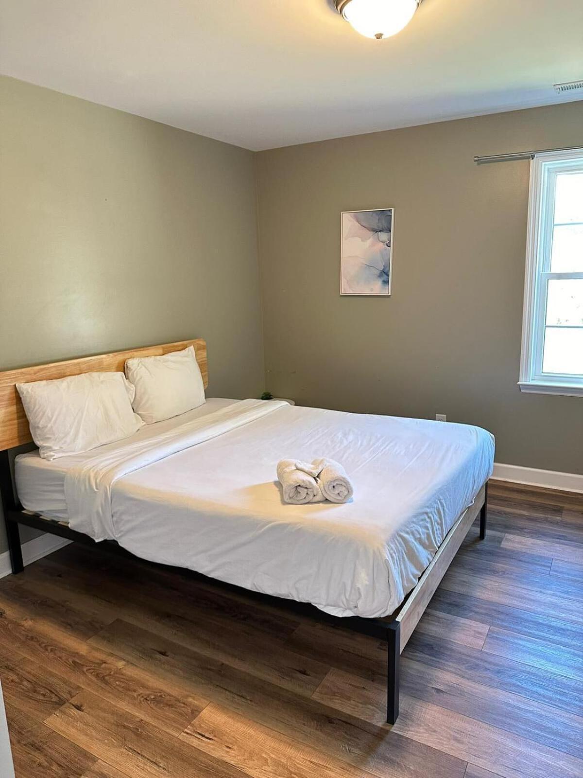 2 Units, Near Dwtn - American Oasis * Huntsville