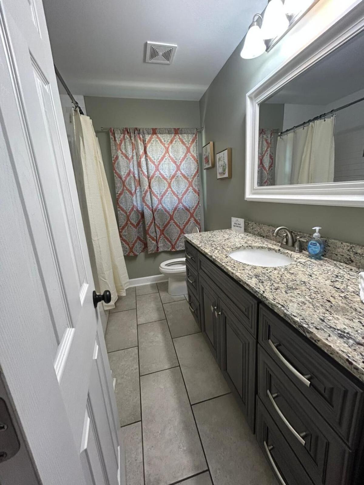 Holiday home 2 Units, Near Dwtn - American Oasis *