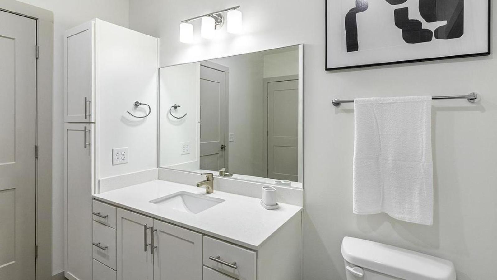 Landing At The Gallery - 2 Bedrooms In * Huntsville