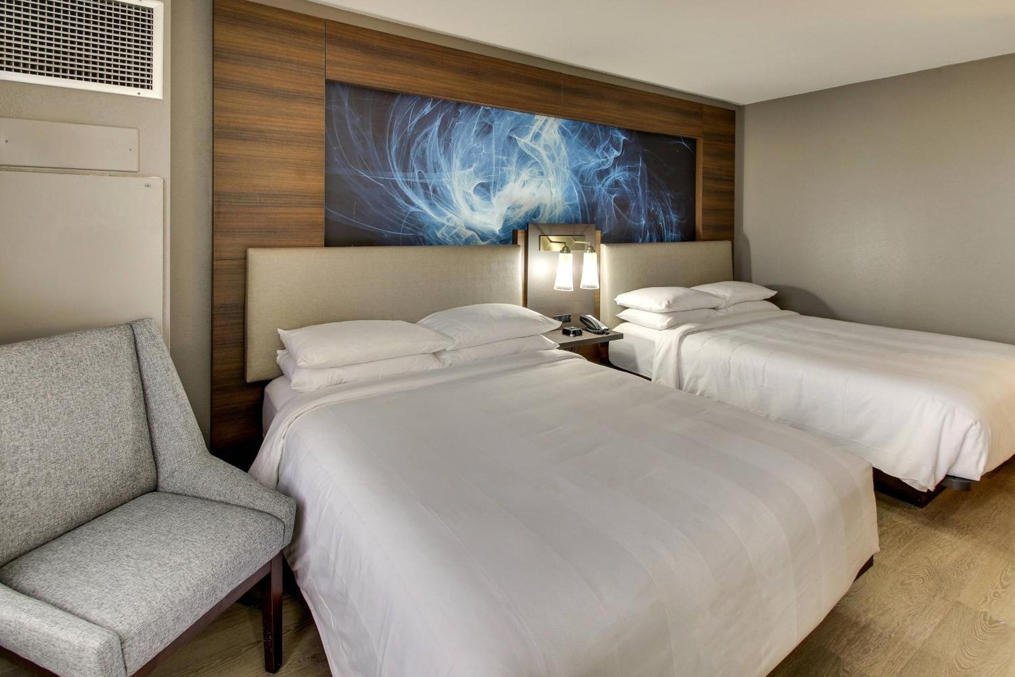 Marriott At The Space & Rocket Center 3*