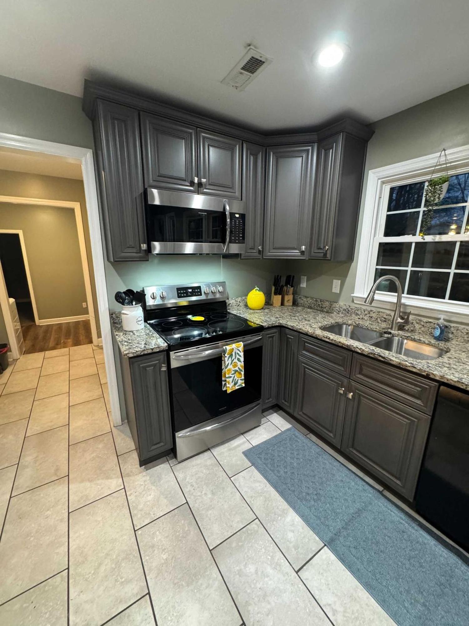 2 Units, Near Dwtn - American Oasis Huntsville