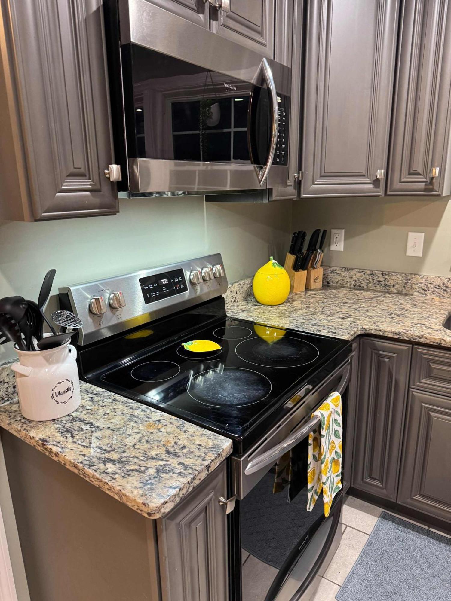 Holiday home 2 Units, Near Dwtn - American Oasis Huntsville