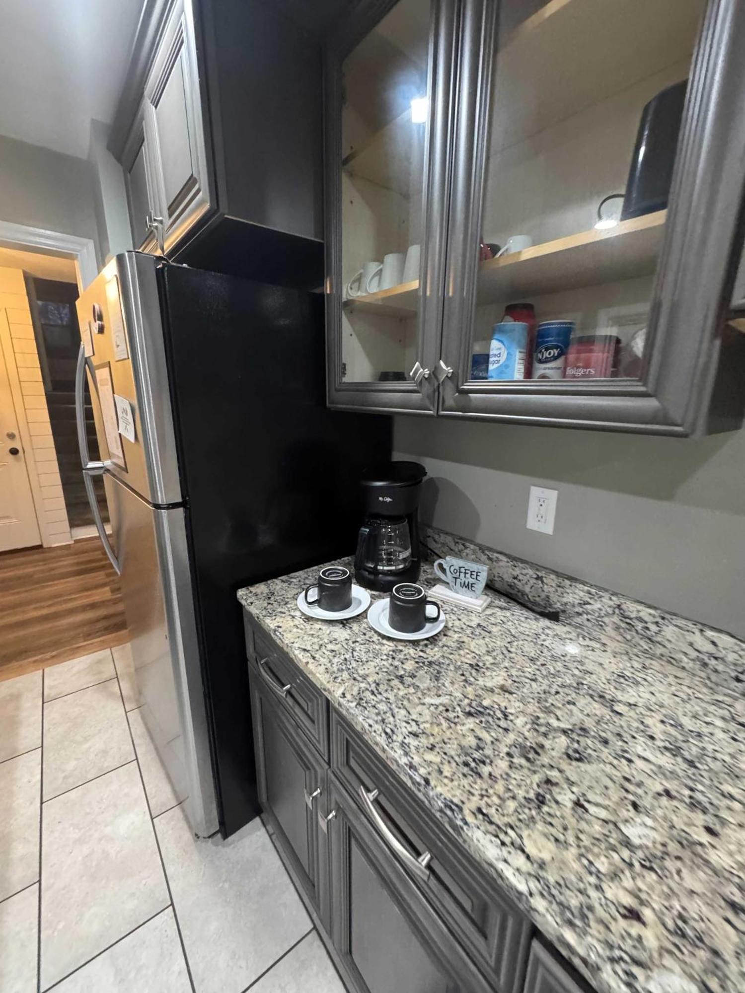 Holiday home 2 Units, Near Dwtn - American Oasis *