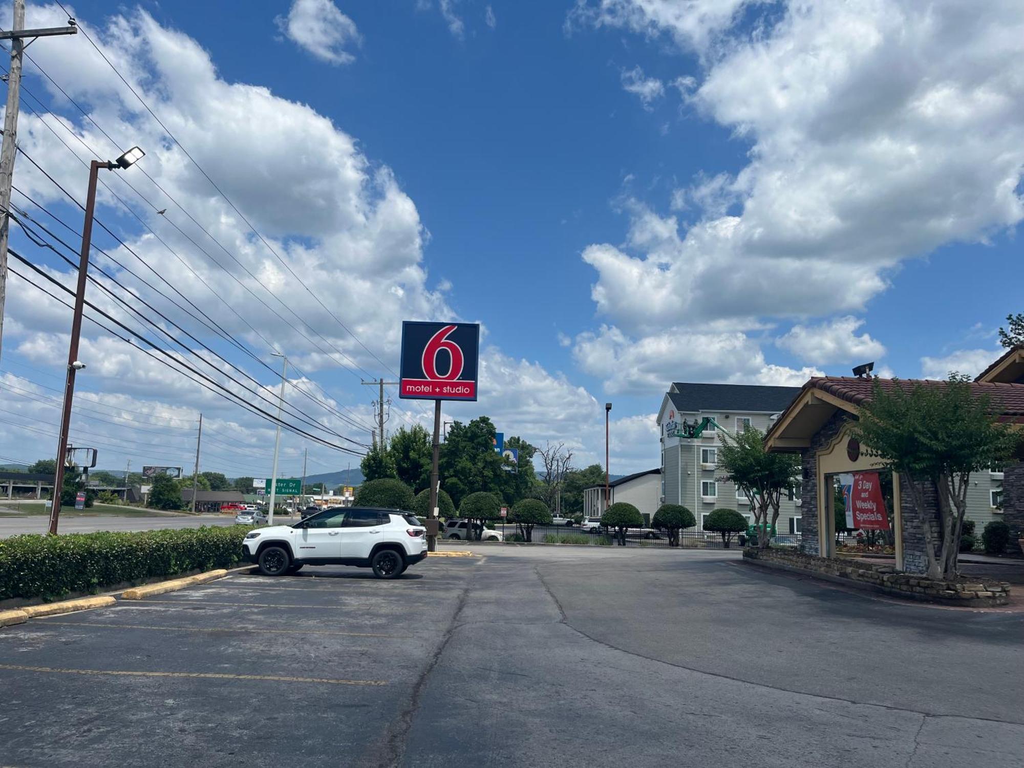 Hotel 6 Huntsville, Al Drive