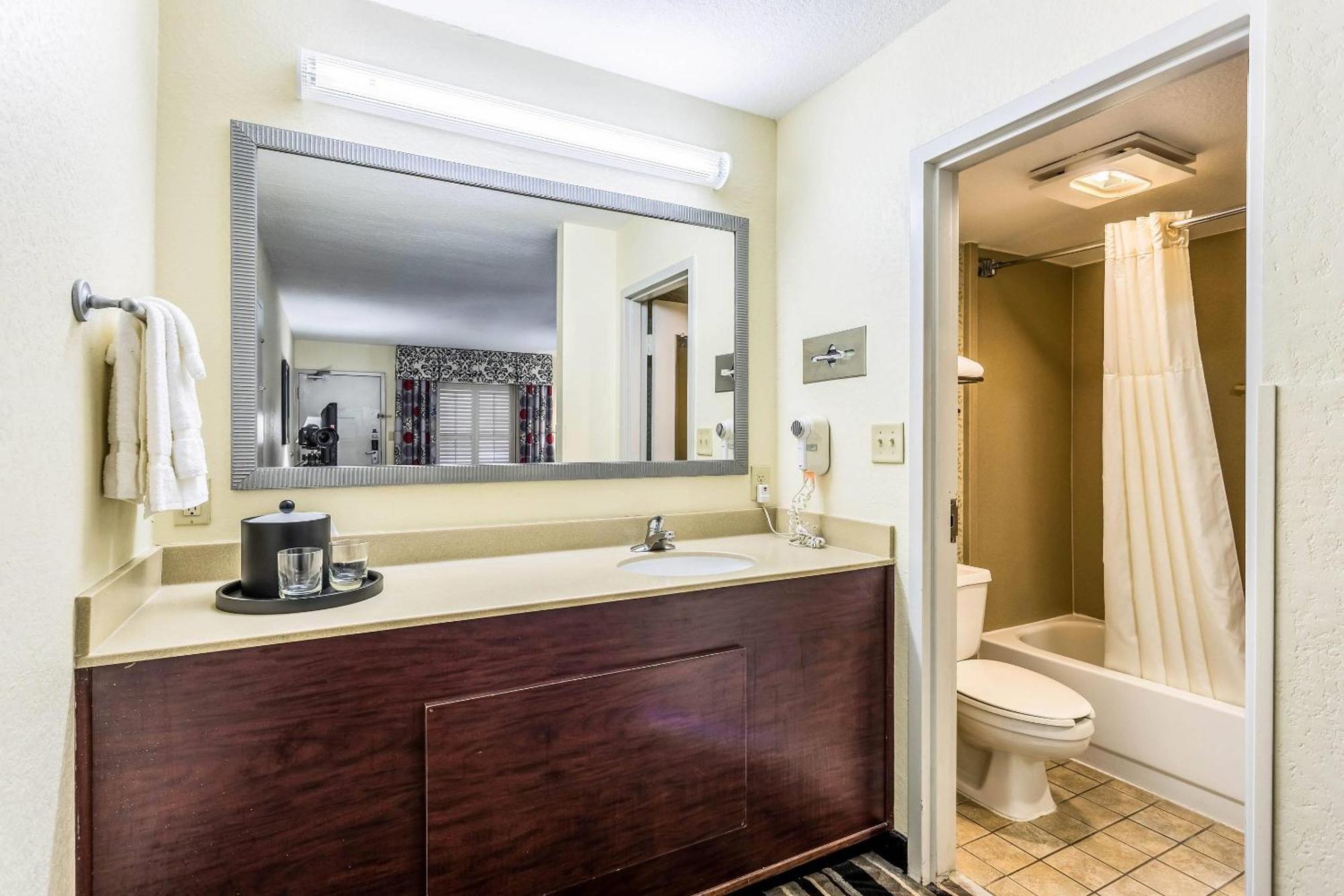 Hotel Clarion Pointe Research Park Huntsville