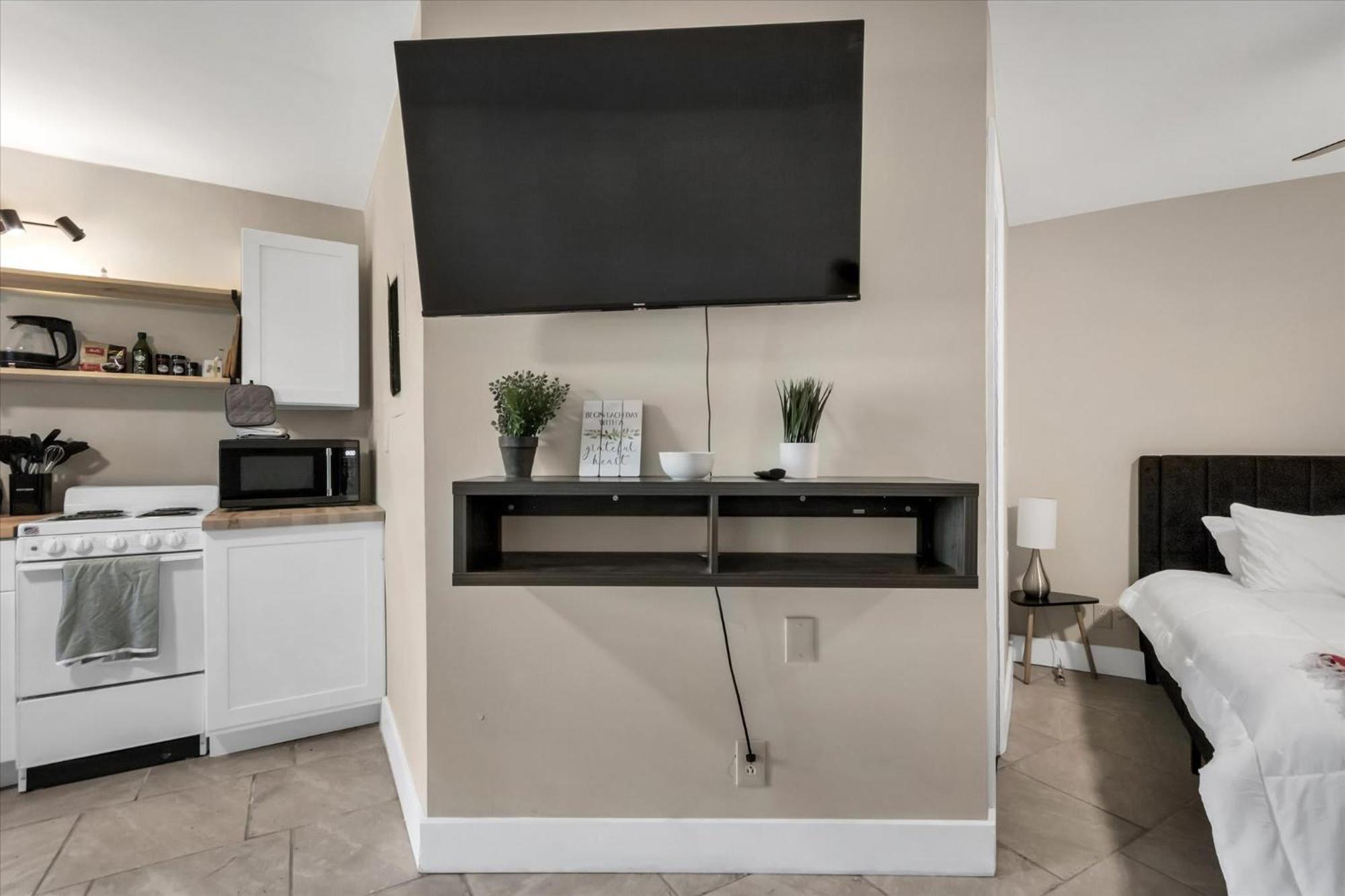 King Bed Modern *