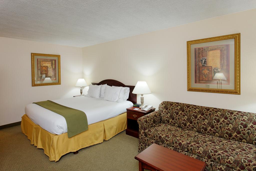 Hotel Express & Drive Huntsville