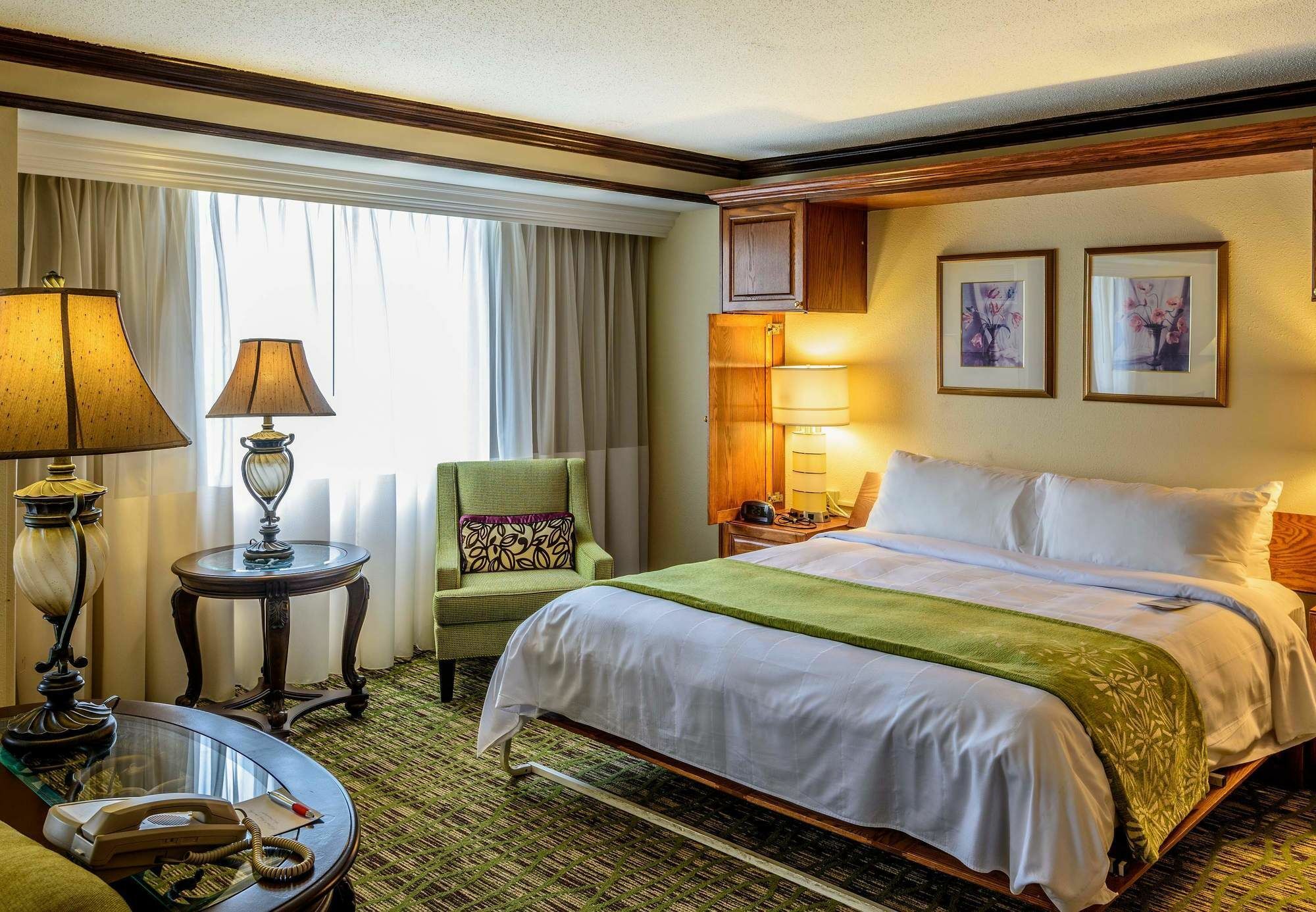 Marriott At The Space & Rocket Center Hotel