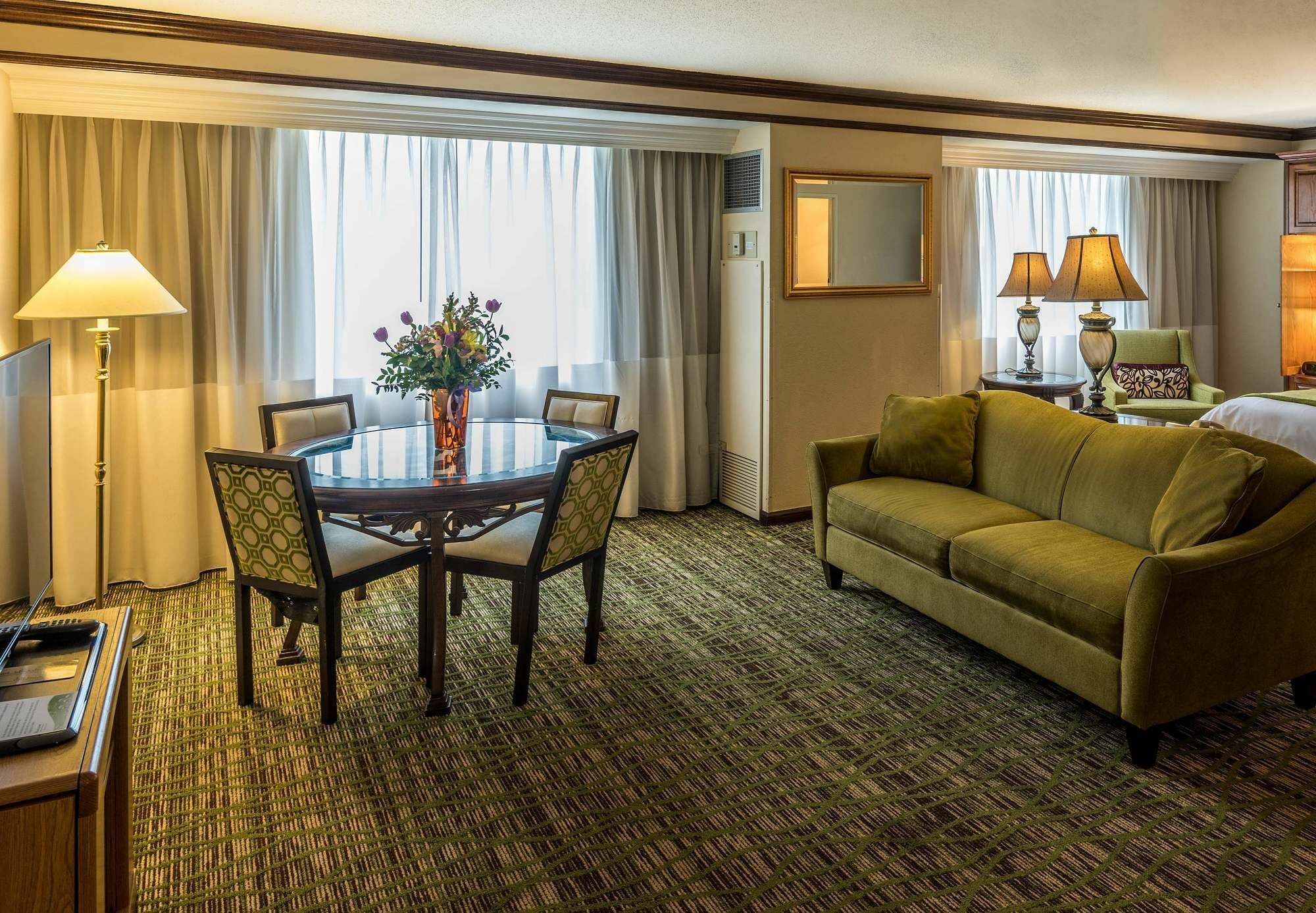 Marriott At The Space & Rocket Center Hotel
