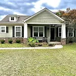 Luxury 4Br Close To Everything - 5 Min To Downtown