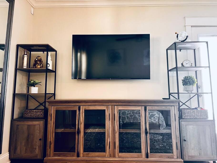 Holiday home Luxury 4br Close To Everything - 5 Min To Downtown *