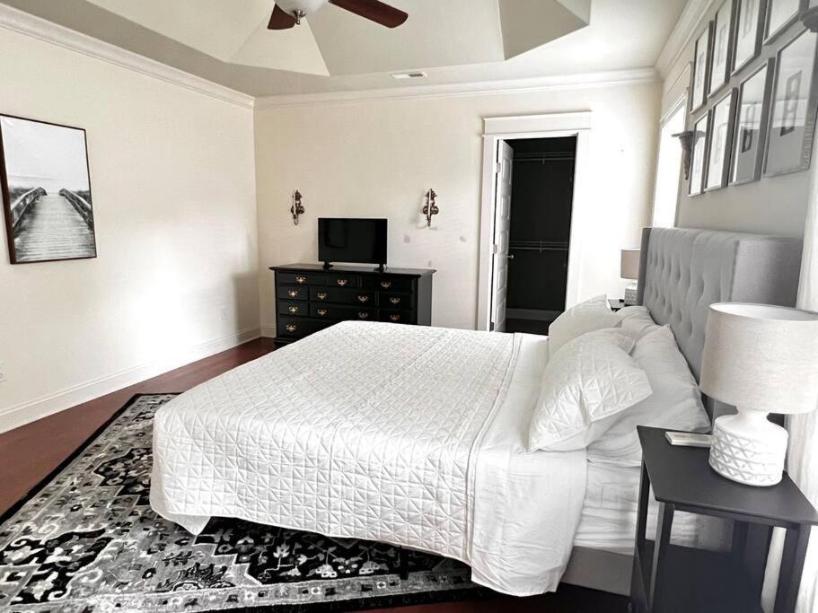Luxury 4br Close To Everything - 5 Min To Downtown Huntsville