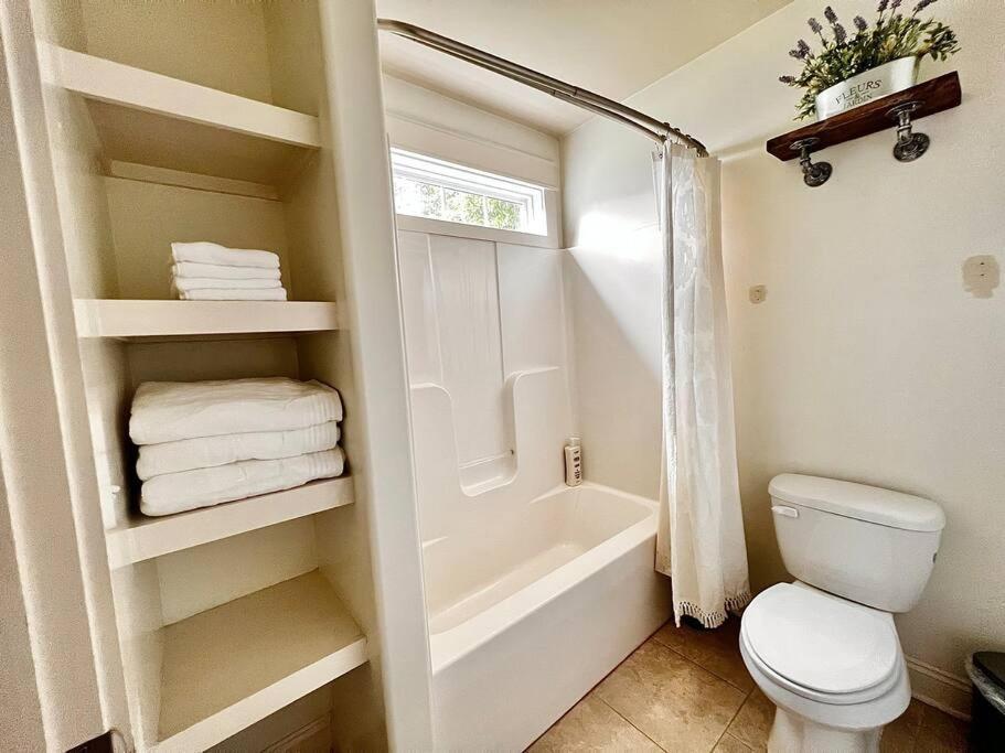 Holiday home Luxury 4br Close To Everything - 5 Min To Downtown *