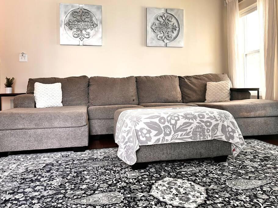 Holiday home Luxury 4br Close To Everything - 5 Min To Downtown *