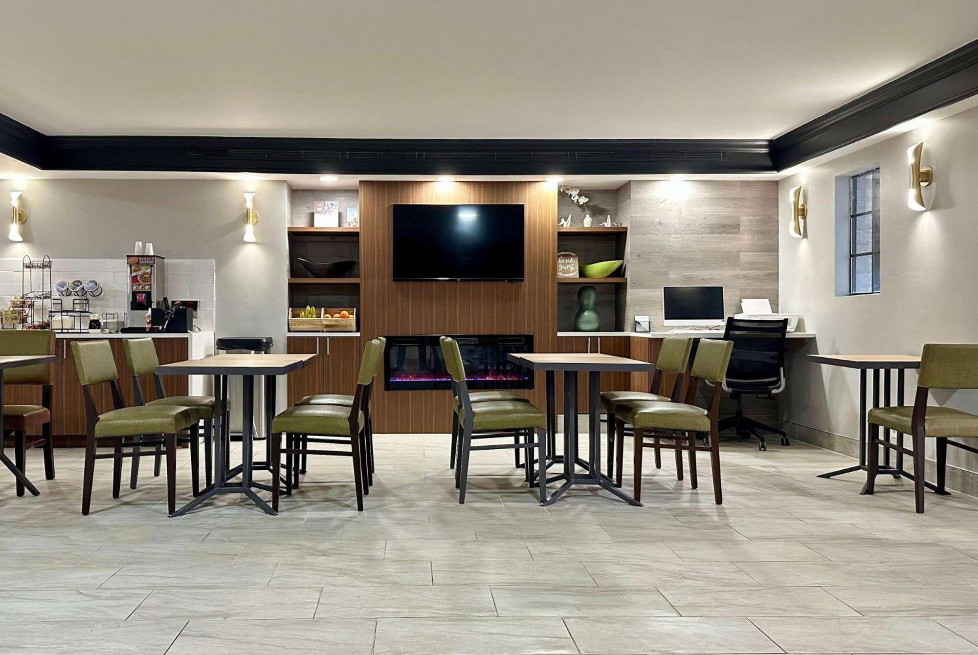 La Quinta By Wyndham Research Park