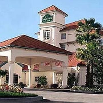 La Quinta By Wyndham Research Park Hotel 3*