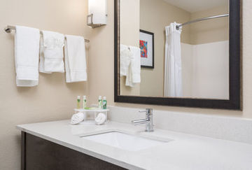 Express & West - Research Park By Ihg Hotel